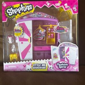 Shopkins Fashion Spree Wardrobe - Pink and White